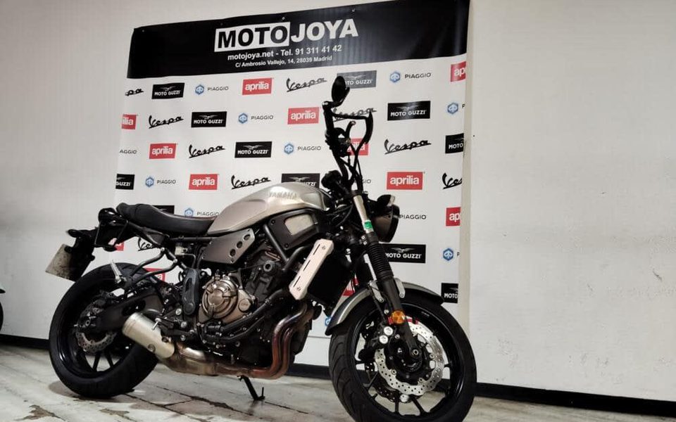 YAMAHA XSR 700