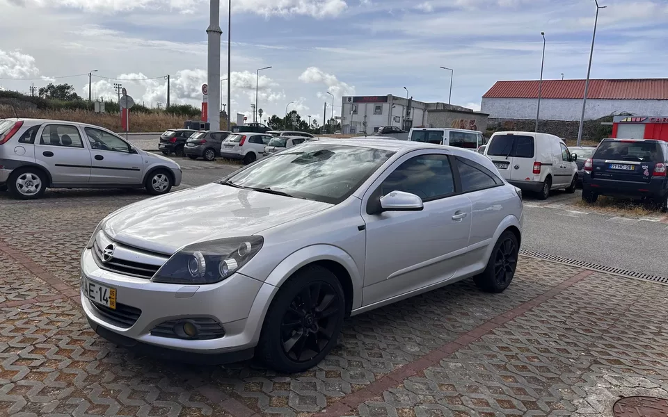 Opel Astra GTC 1.3 CDTI