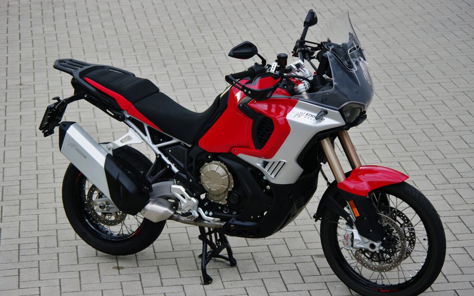 MV Agusta Enduro Veloce 950