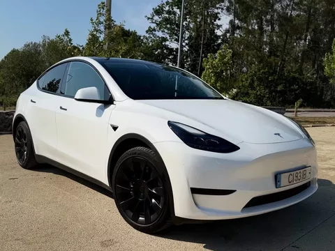Tesla Model Y RWD