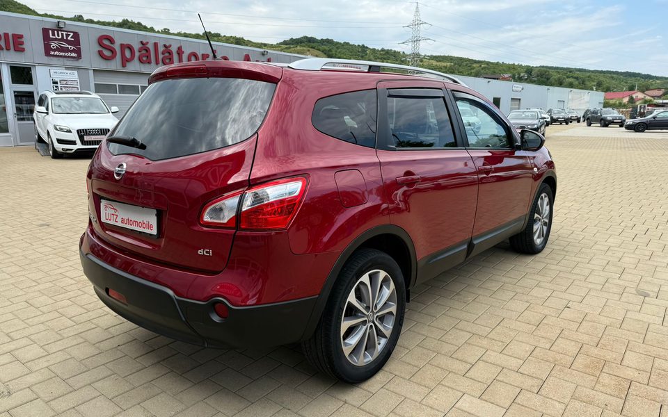 Nissan Qashqai+2 2013