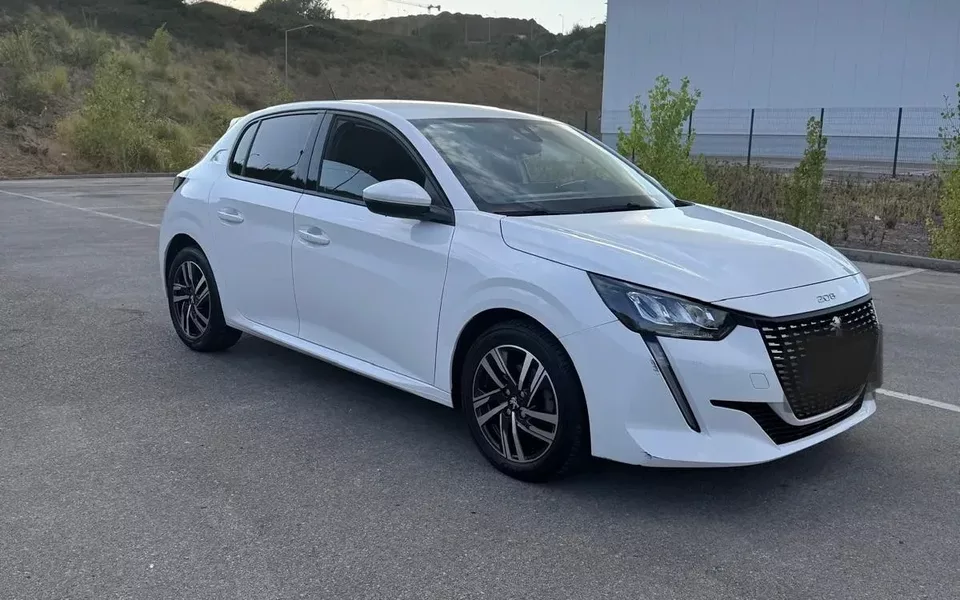 Peugeot 208 1.2 PureTech Allure Pack