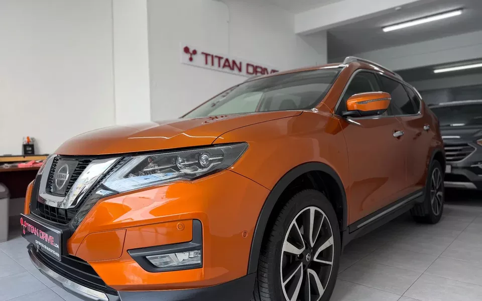Nissan X-Trail 2.0 DCi Tekna Pele C.4x4-i