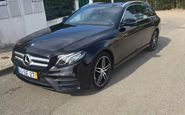 Mercedes-Benz E 220 d AMG Line