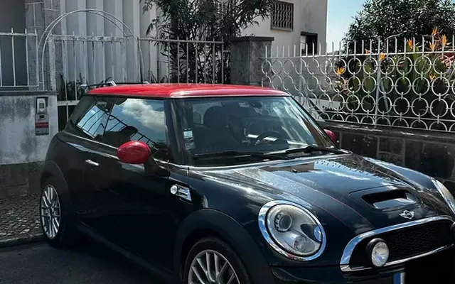 MINI John Cooper Works 2012 Standard