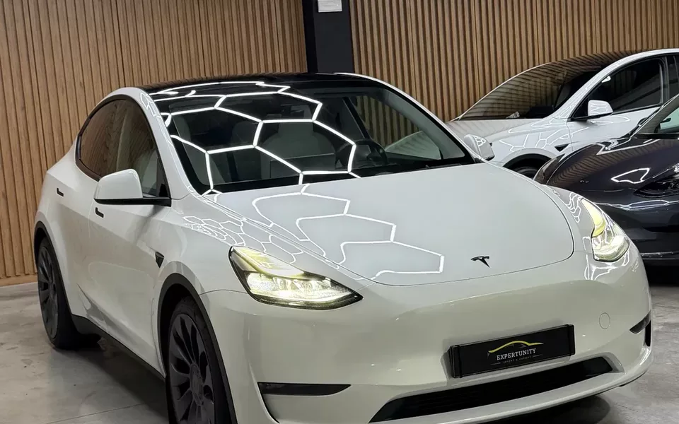 Tesla Model Y Performance Dual Motor AWD