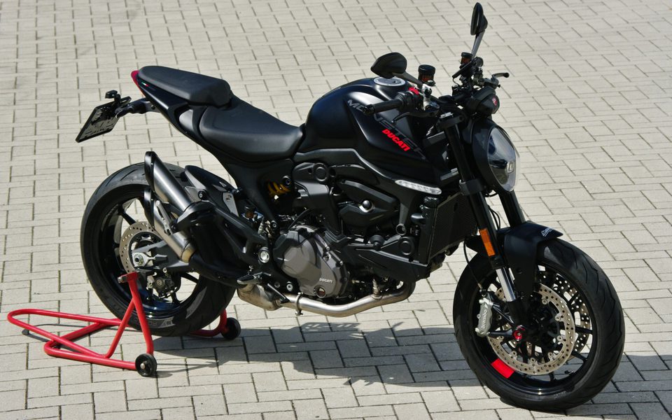 Ducati Monster 937