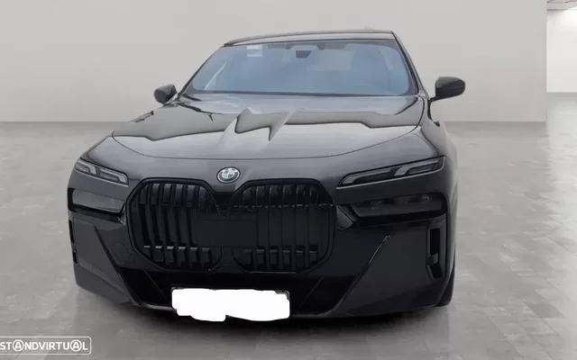 BMW i7