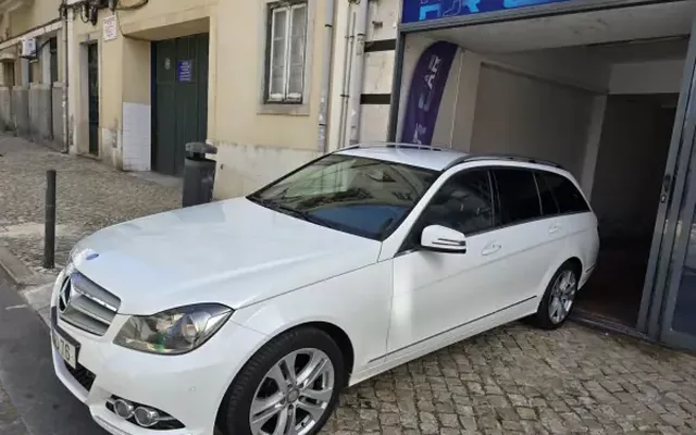 Mercedes-Benz C 200 2012 CDi Avantgarde BlueEfficiency