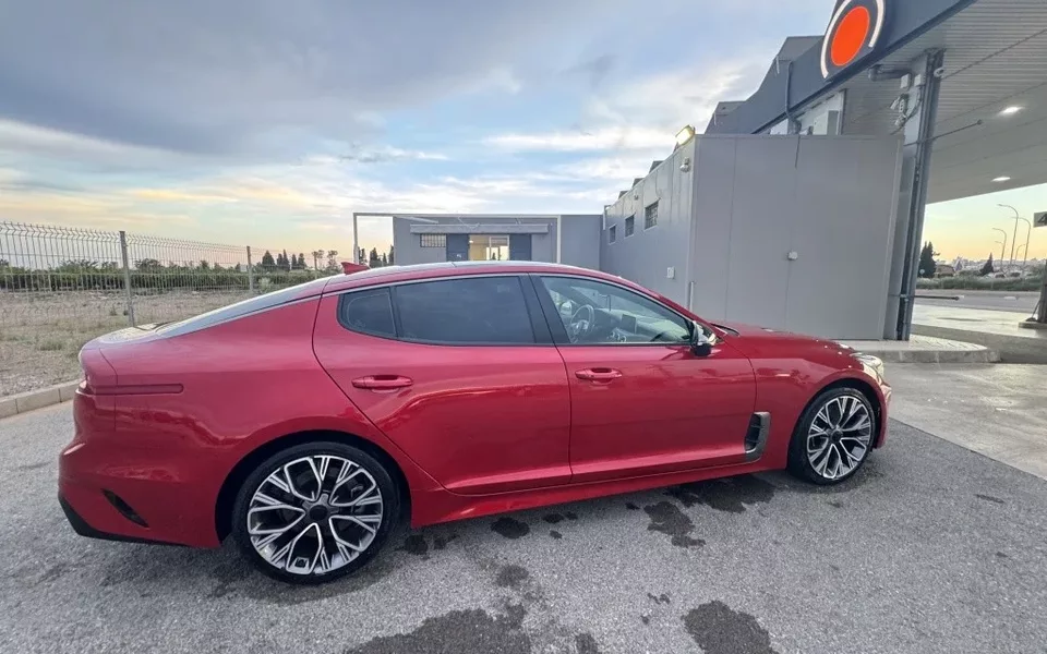 KIA Stinger Stinger 2.0 T-GDI GT Line 4x2 Aut. 245
