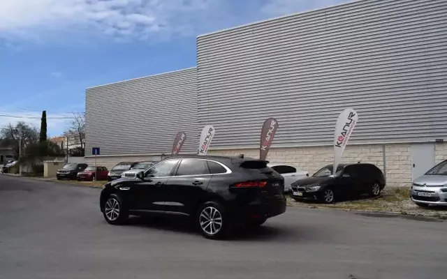 Jaguar F-Pace 2017 2.0 i4D R-Sport AWD