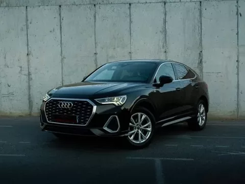 AUDI Q3 S Line