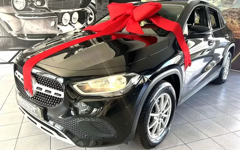 Mercedes-Benz GLA 180 7G-DCT Progressive
