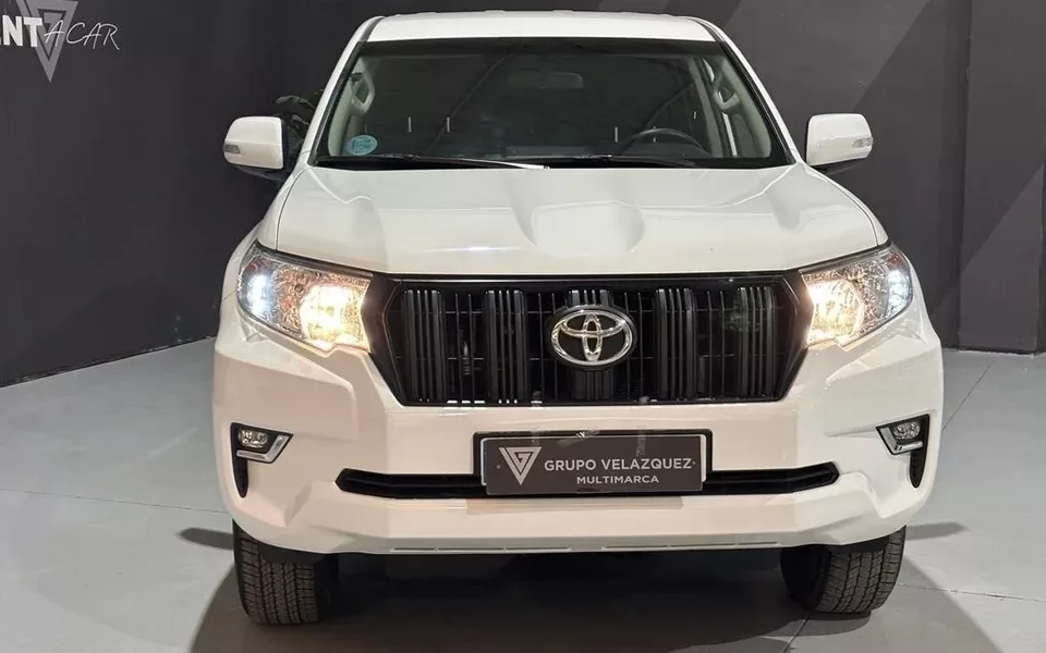 TOYOTA Land Cruiser GX