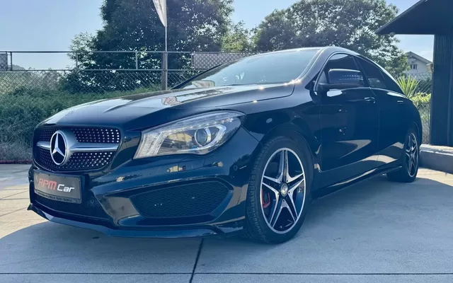 Mercedes-Benz CLA 220 d Shooting Brake AMG Line Aut.