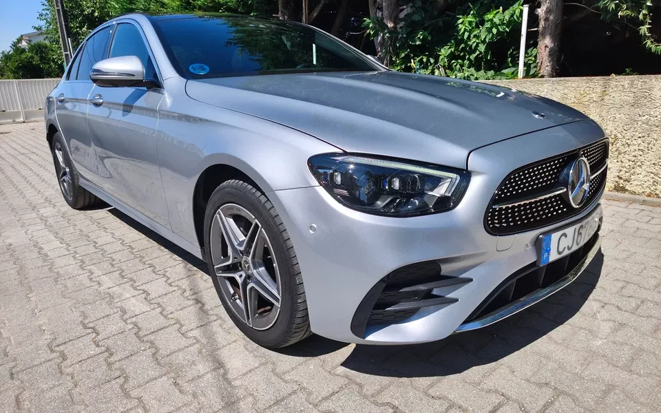 Mercedes-Benz E 300 de 4Matic 9G-TRONIC AMG Line