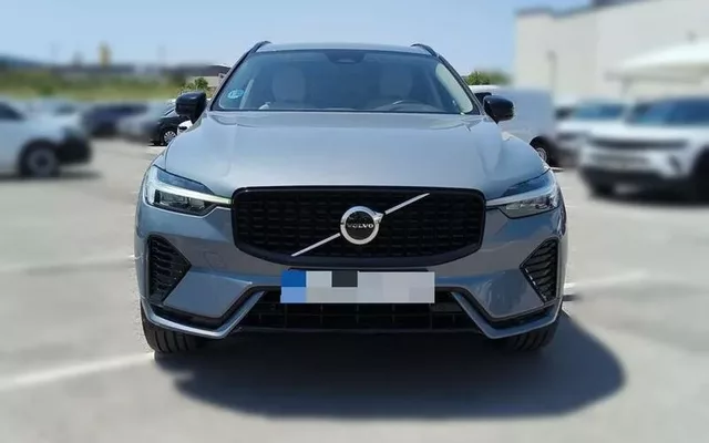 VOLVO XC60 2.0 B4 D Plus Dark Auto