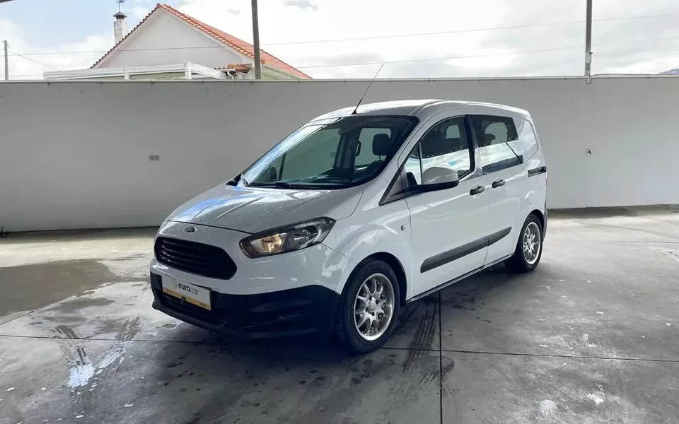 Ford Tourneo Courier 1.5 TDCi Ambiente