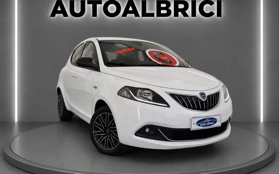 LANCIA Ypsilon 1.0 FIREFLY S&S HYBRID GOLD usato Elettrica/Benzina Bianco pastello