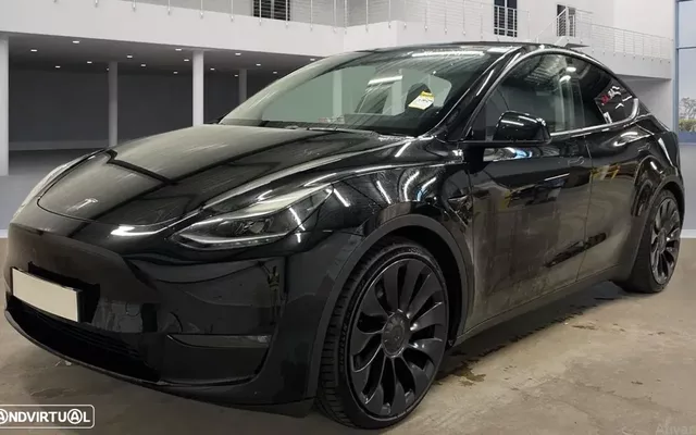 Tesla Model Y Performance Dual Motor AWD
