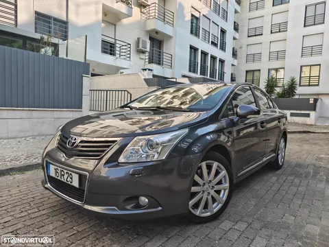 Toyota Avensis SD 2.2 D-4D Luxury +GPS+Pele