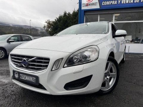 VOLVO V60 D4 Kinetic