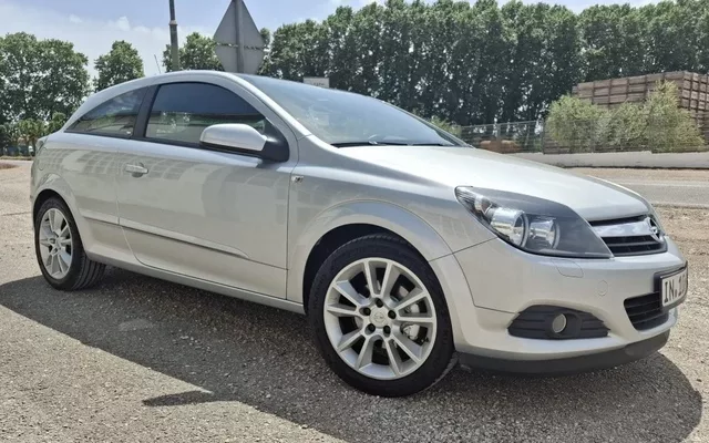 OPEL Astra Astra GTC 1.8 16v Cosmo 140 - 6995€ en Santa coloma de cervelló