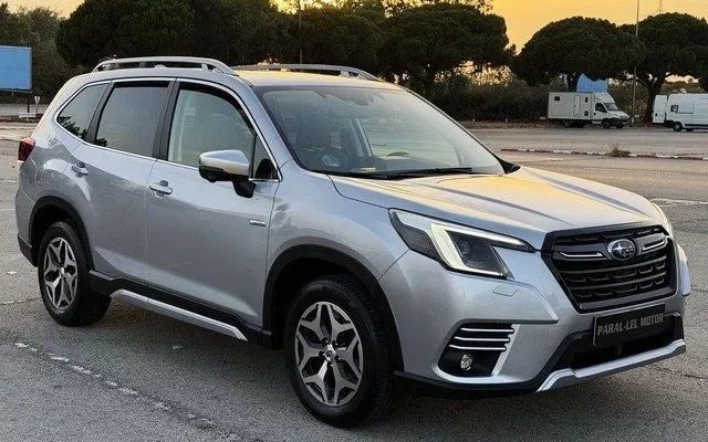 SUBARU Forester Forester 2.0i Hybrid Executive Plus CVT
