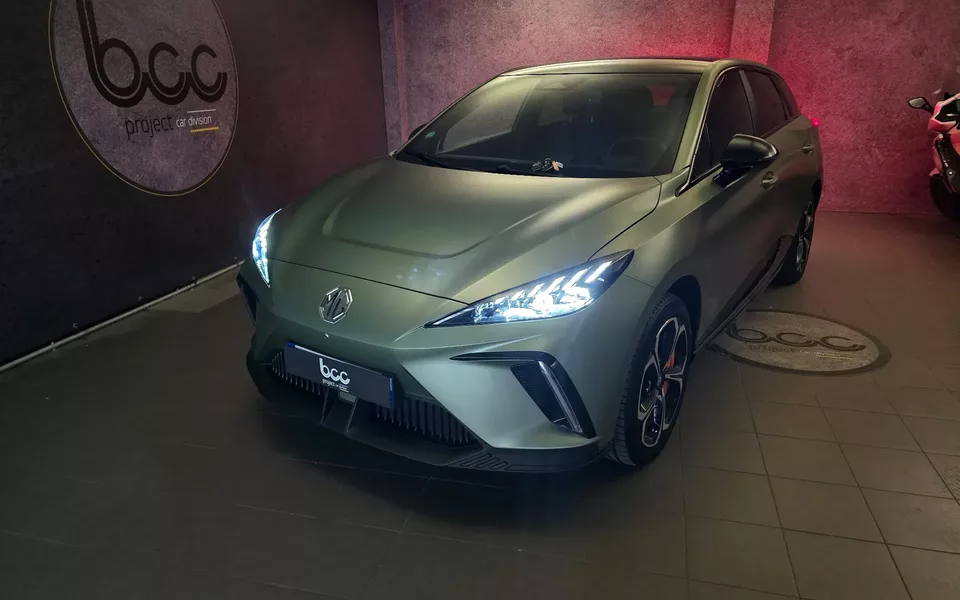 MG MG4 64 kWh XPower Luxury