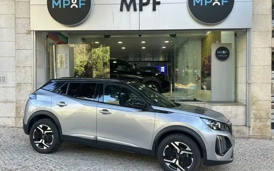 Peugeot 2008 1.2 PureTech GT EAT8