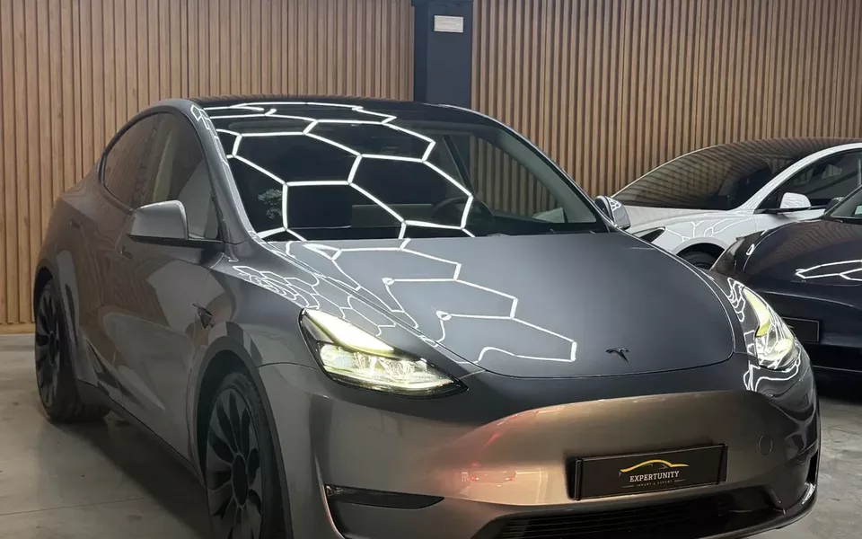 Tesla Model Y Performance Dual Motor AWD