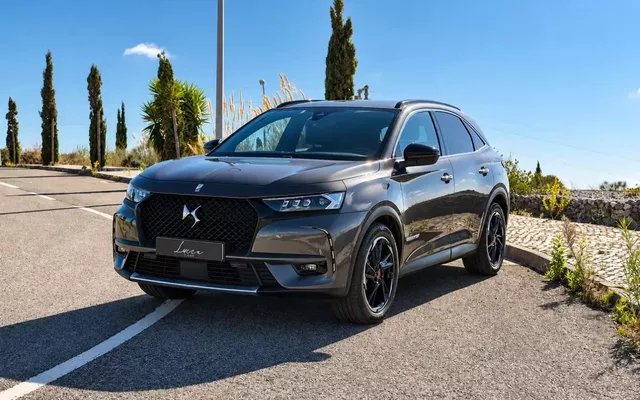DS DS7 Crossback E-Tense Performance Line EAT8
