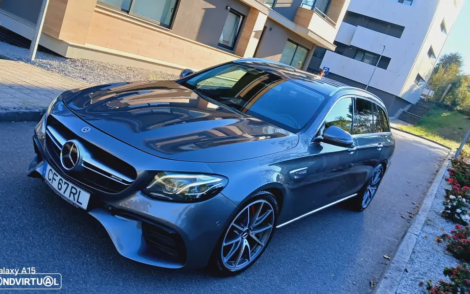 Mercedes-Benz E 220 d AMG Line