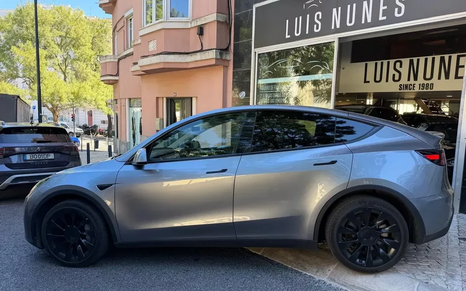 Tesla Model Y Long Range Tração Integral
