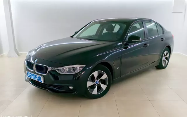 BMW 330 e iPerformance Advantage