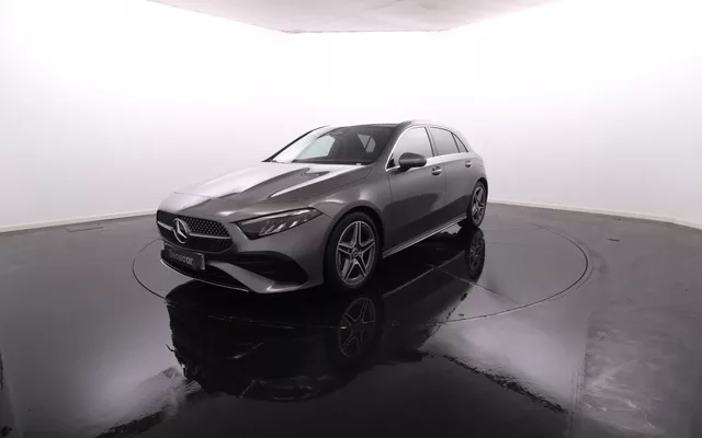 Mercedes-Benz Classe A - 180 d AMG Advanced Plus Cx. Aut. / Vidros Escurecidos / JLL