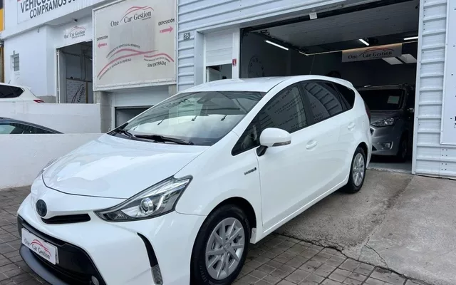 TOYOTA Prius Prius+ 1.8 Advance