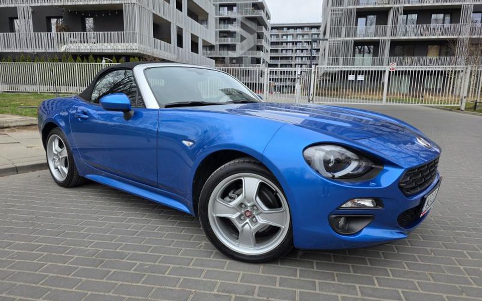 Fiat 124 SPIDER 2016