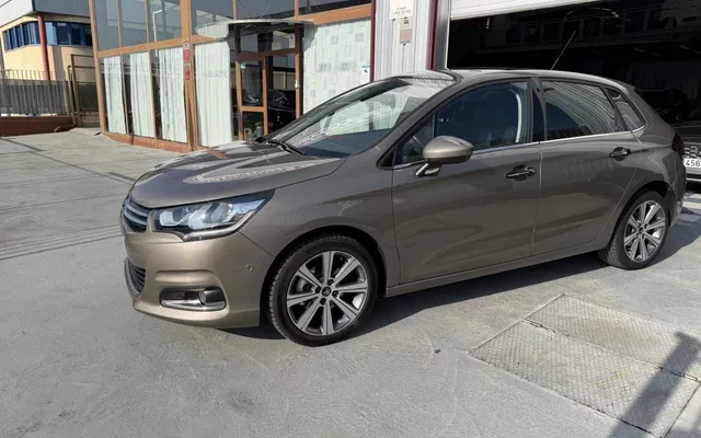 CITROEN C4 C4 1.6BlueHDI S&S Shine 120 - 12875€ en Palencia
