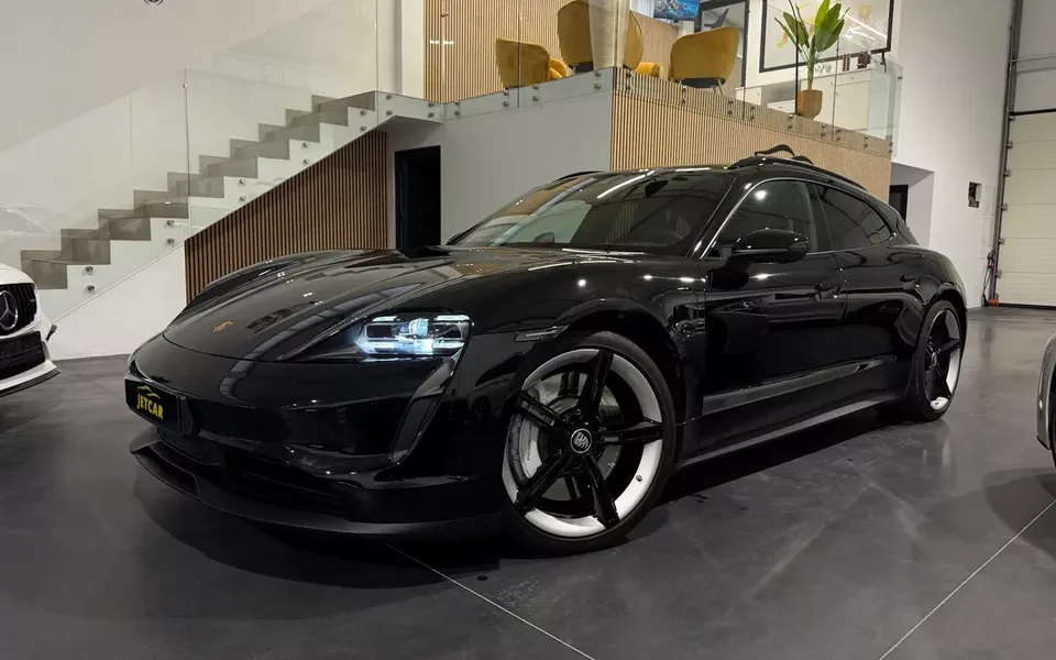 Porsche Taycan Sport Turismo Black Edition