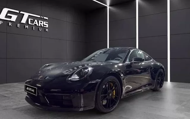 PORSCHE 911 GTS