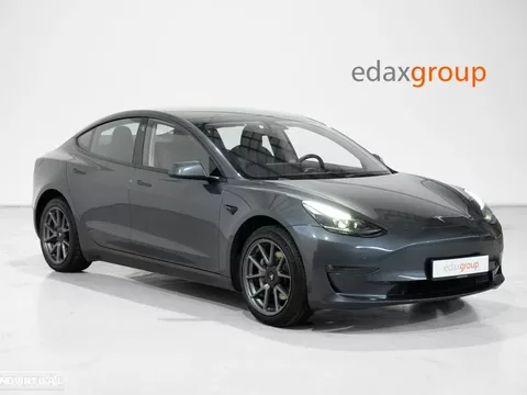 Tesla Model 3 Long Range RWD