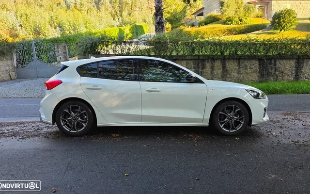 Ford Focus 1.0 EcoBoost S&S ST-LINE STYLE