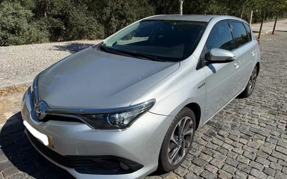 Toyota Auris 1.8 HSD Comfort+P.Sport
