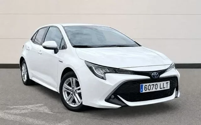 TOYOTA Corolla 1.8 HYBRID ACTIVE TECH E-CVT 122 5P