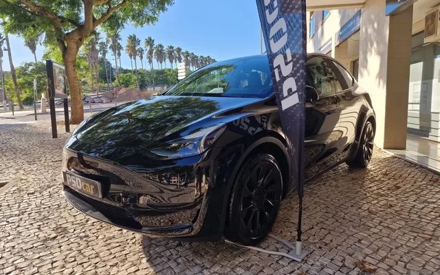 Tesla Model Y Tração Traseira
