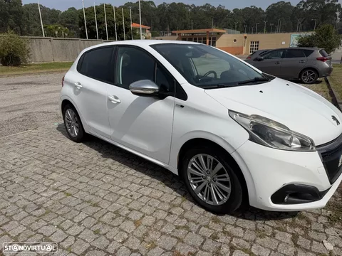 Peugeot 208 1.6 BlueHDi Style