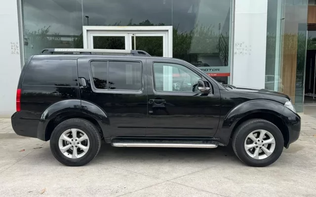 NISSAN Pathfinder Pathfinder 2.5dCi SE Aut. DPF