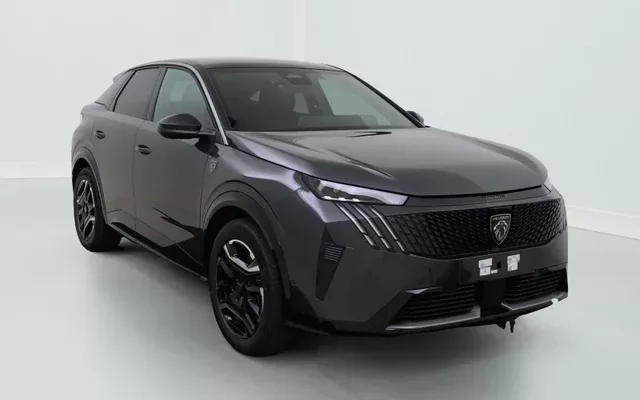 Peugeot E-3008 GT Electric 73 kWh 213 hp Zéro km immatriculé