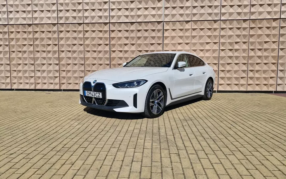 BMW i4